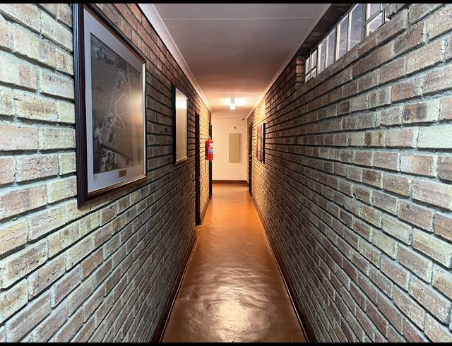 2,000M² WAREHOUSE FOR SALE IN GLEN AUSTIN AH